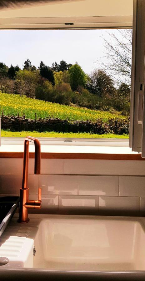 Le Vieux Moulin Gites - Detached Cottage With Garden Views And Pool Guégon Buitenkant foto
