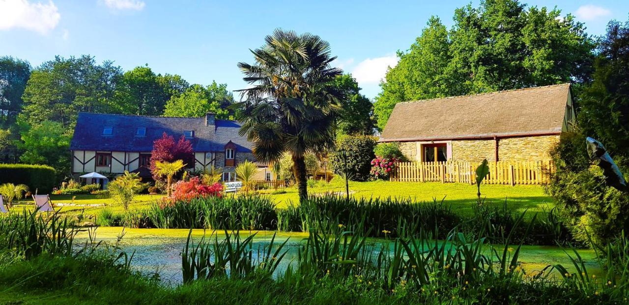 Le Vieux Moulin Gites - Detached Cottage With Garden Views And Pool Guégon Buitenkant foto