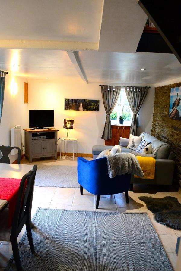 Le Vieux Moulin Gites - Detached Cottage With Garden Views And Pool Guégon Buitenkant foto