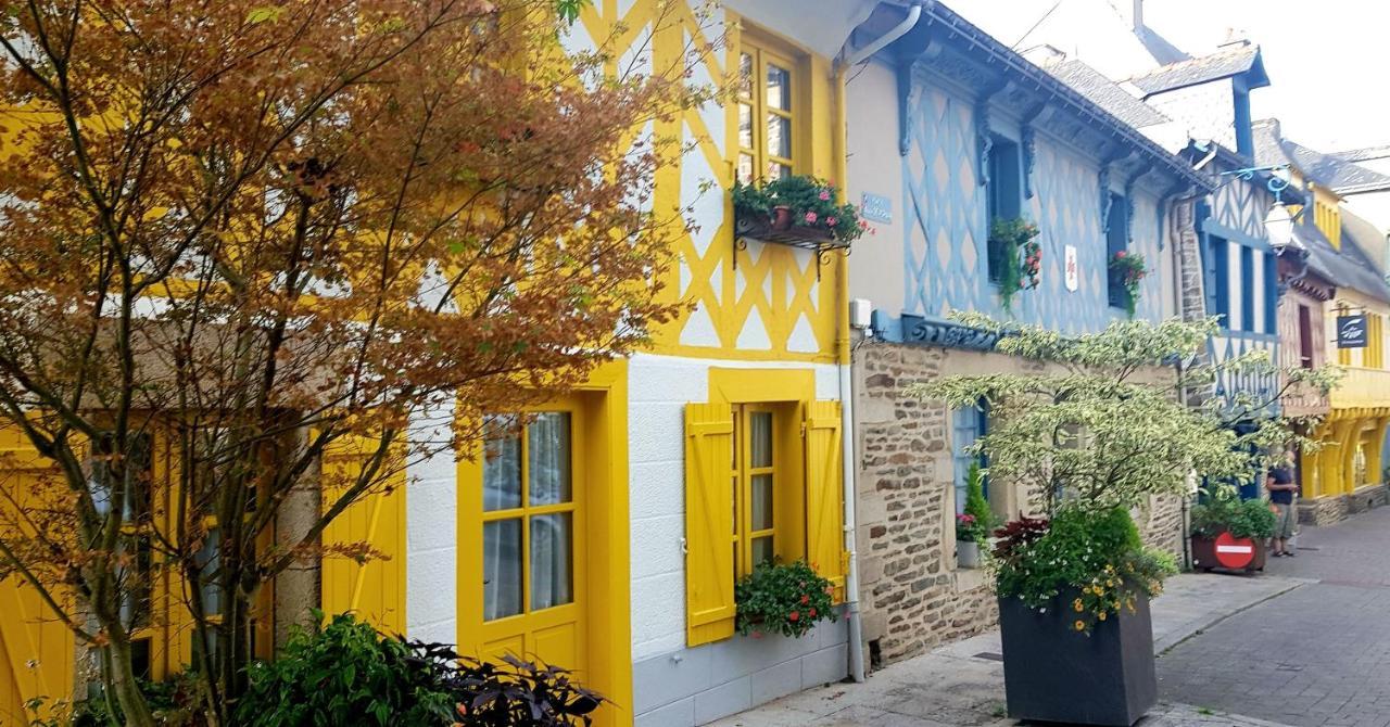 Le Vieux Moulin Gites - Detached Cottage With Garden Views And Pool Guégon Buitenkant foto