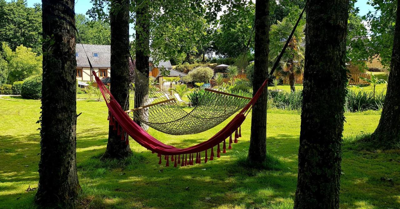Le Vieux Moulin Gites - Detached Cottage With Garden Views And Pool Guégon Buitenkant foto